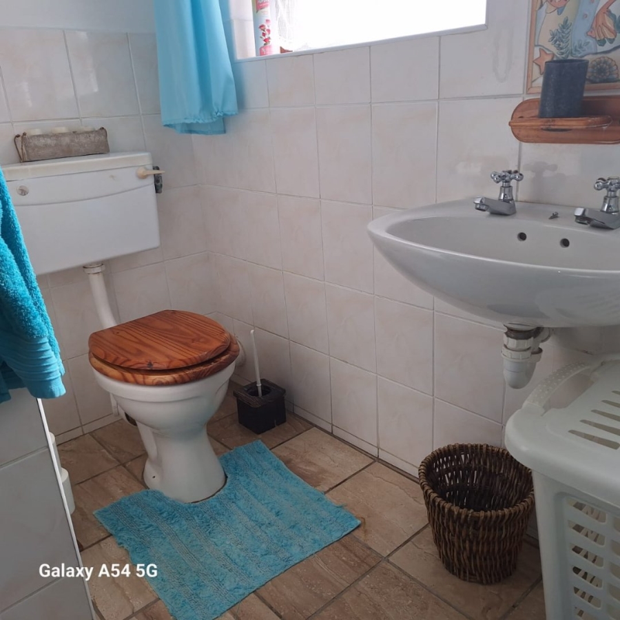 4 Bedroom Property for Sale in Hartenbos Heuwels Western Cape